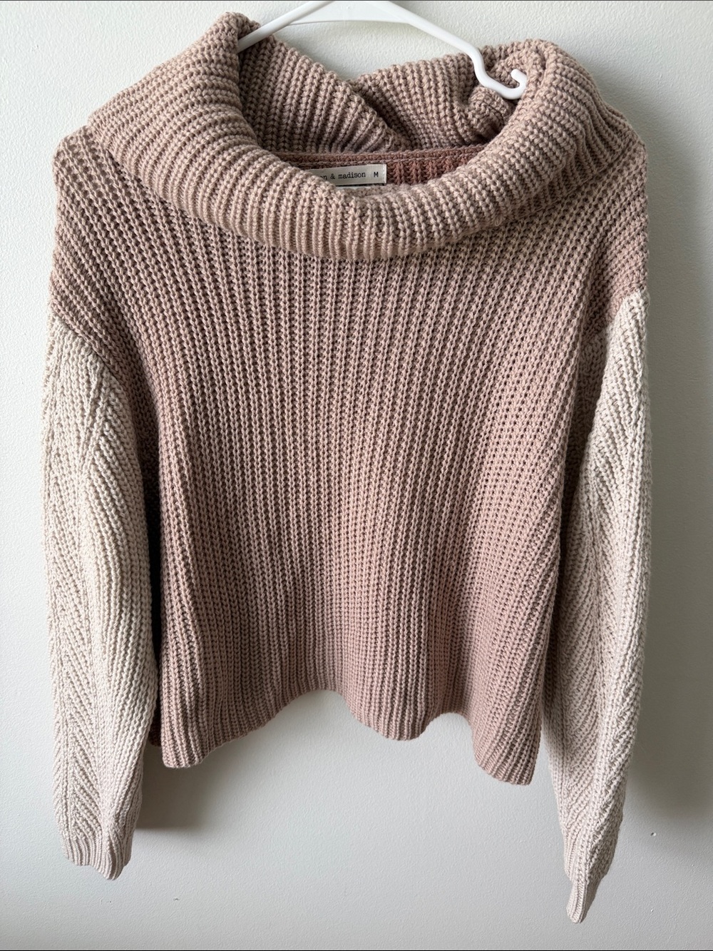 moon & madison Two-Tone Cowl Neck Sweater - Dusty Rose & Cream Size M